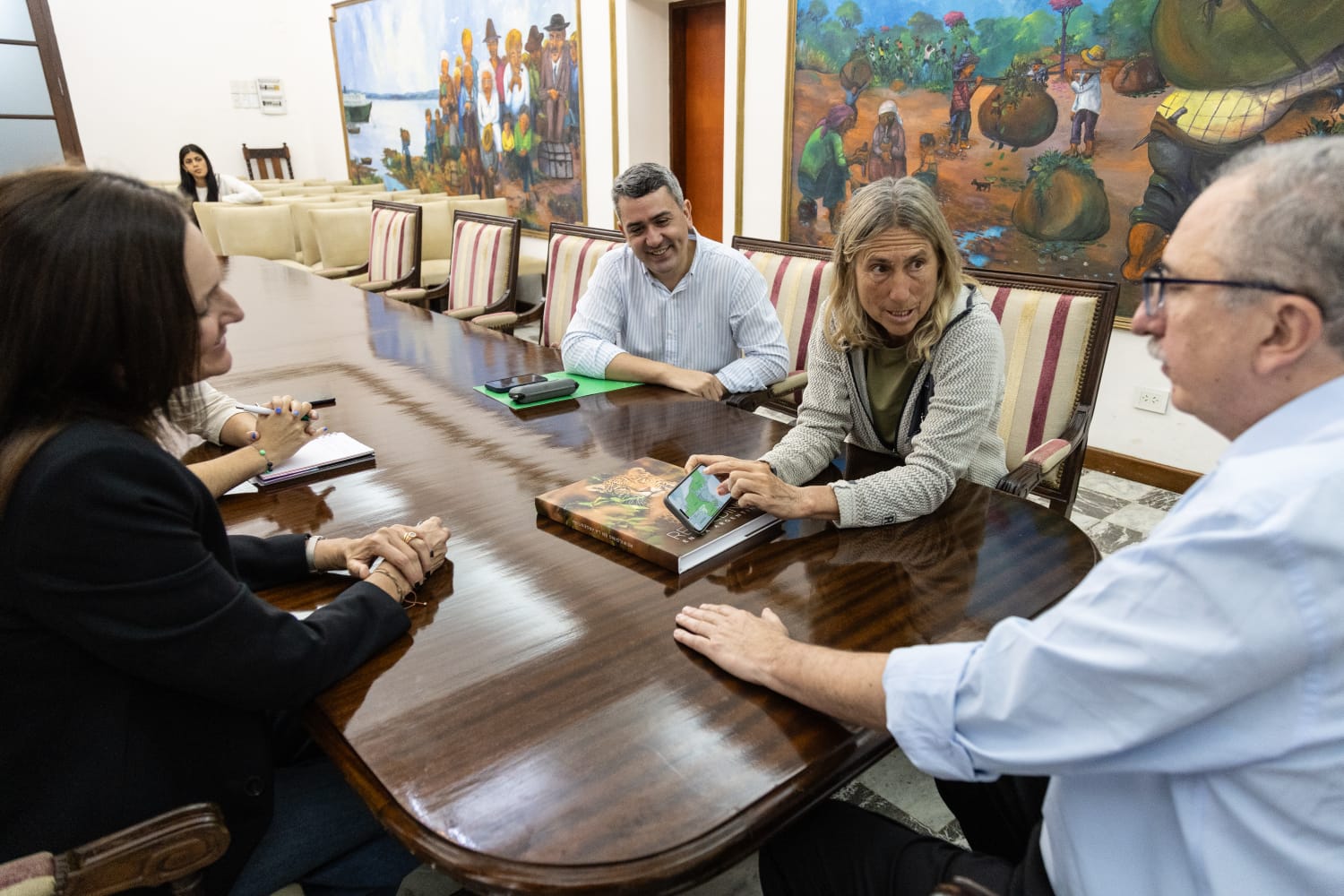 Passalacqua recibió a Fundación Rewilding Argentina para articular acciones de conservación y turismo sostenible imagen-3