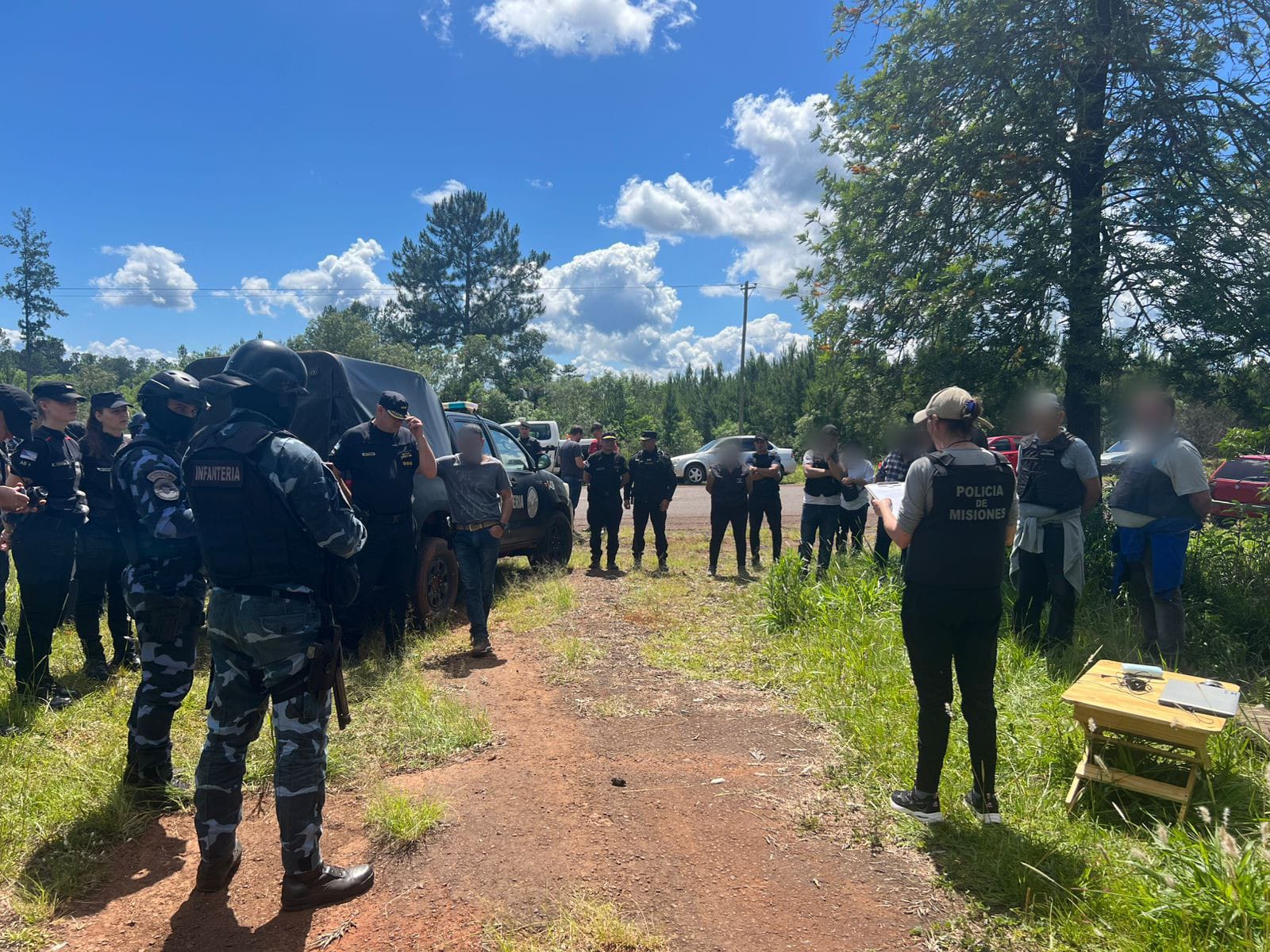 "Narcomandioca": la Policía desarticuló un centro de acopio en Bonpland con más de tres toneladas de marihuana valuadas en $11 mil millones 7 "Narcomandioca": la Policía desarticuló un centro de acopio en Bonpland con más de tres toneladas de marihuana valuadas en $11 mil millones imagen-6