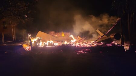 Incendio destruyó una vivienda en Gobernador López Incendio destruyó una vivienda en Gobernador López imagen-7