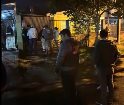 $20 millones en droga y un búnker narco con caja fuerte: el "dealer" operaba desde su casa en Posadas y estaría vinculado al robo del arma al gendarme imagen-4
