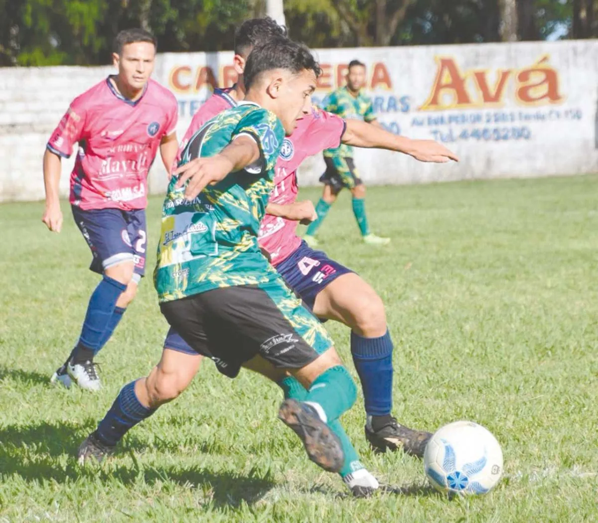 Fútbol: Luz y Fuerza (Iguazú) vs La Picada el adelantado del fin de semana Fútbol: Luz y Fuerza (Iguazú) vs La Picada el adelantado del fin de semana imagen-1
