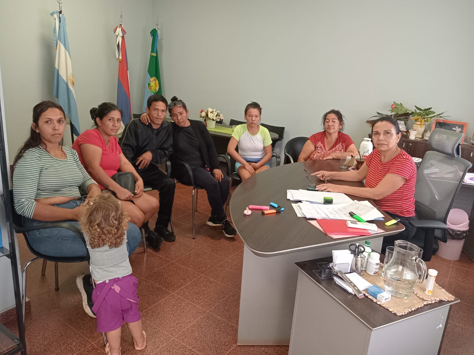 Intendenta de Santa Ana recibió a la familia del niño Erik Bogado y expresó su acompañamiento mientras continúa la investigación imagen-2