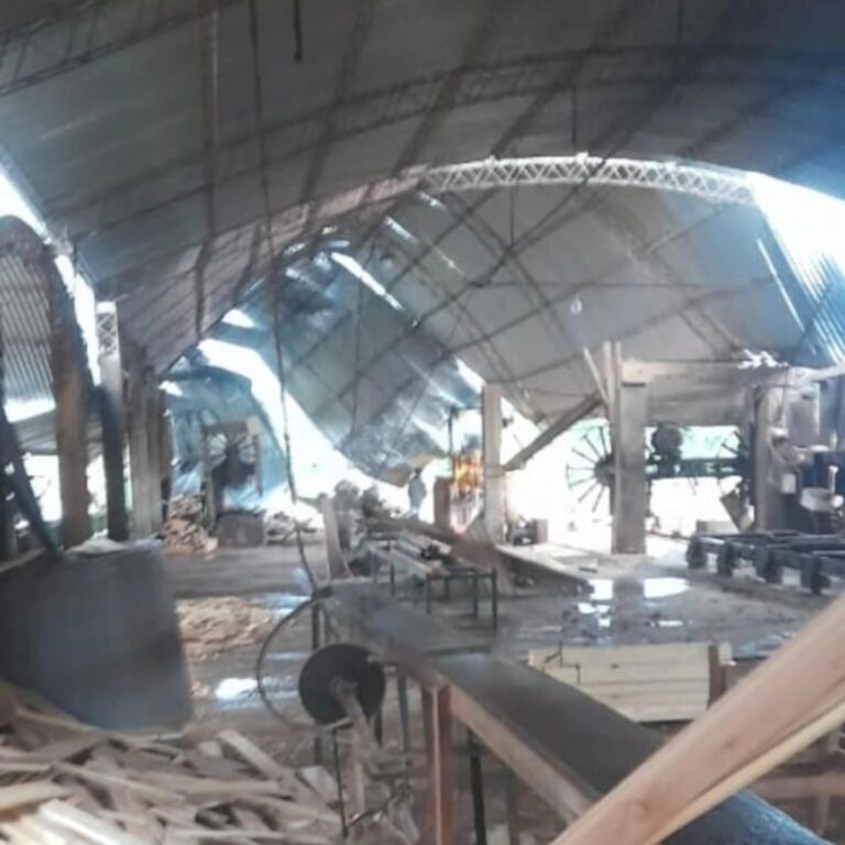 Ráfagas de vientos y lluvias afectaron varias localidades de Misiones: relevan daños y asisten a familias afectadas por el temporal imagen-31