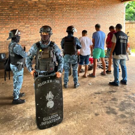 Desarticularon una banda dedicada al robo de motos tras múltiples allanamientos en Posadas imagen-5