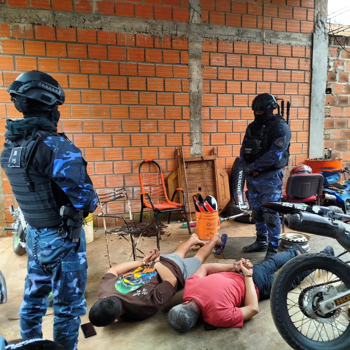 Desarticularon una banda dedicada al robo de motos tras múltiples allanamientos en Posadas 3 Desarticularon una banda dedicada al robo de motos tras múltiples allanamientos en Posadas imagen-2