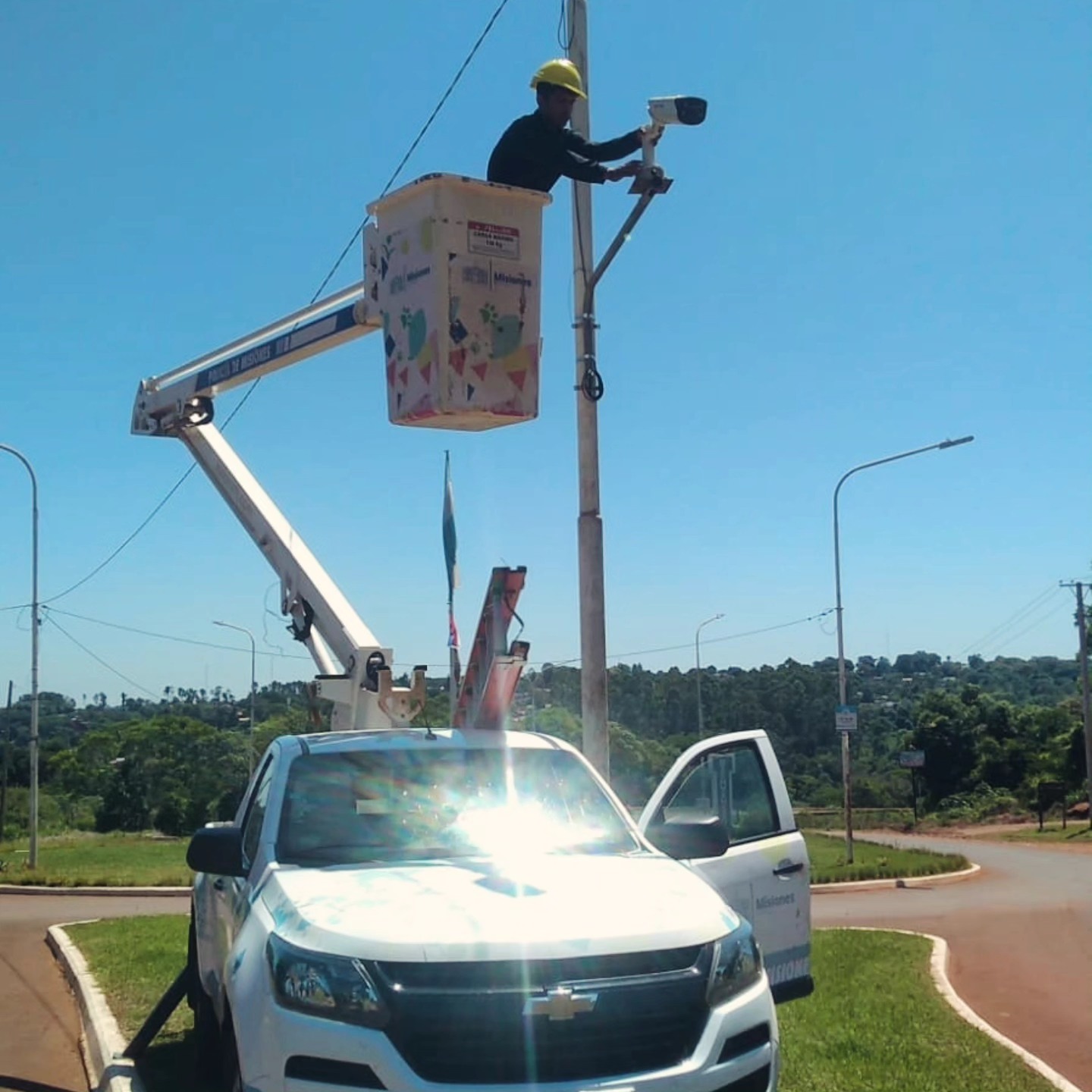 Misiones amplía su red de videovigilancia e instala cámaras de última generación sobre la Ruta Provincial 19 imagen-2