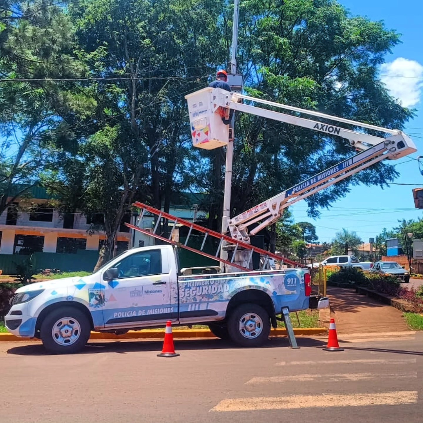 Misiones amplía su red de videovigilancia e instala cámaras de última generación sobre la Ruta Provincial 19 imagen-6