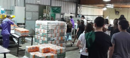 El Mate en la Escuela: estudiantes de Santa Fe visitaron establecimientos yerbateros y entregaron un presente a la cooperativa que los apadrina imagen-4