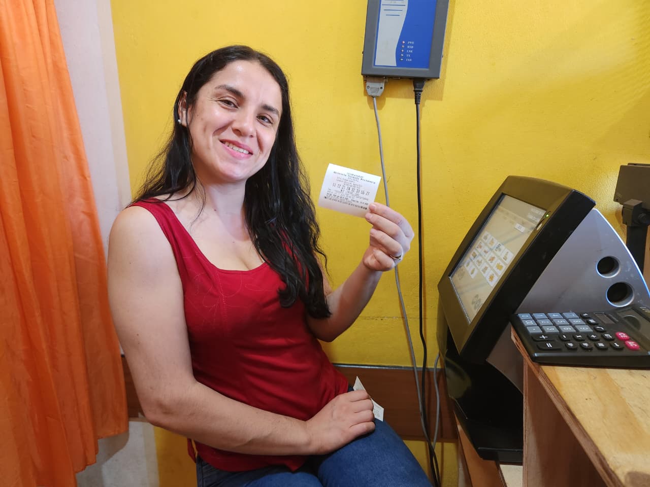 La Agencia 387 de Garupá fue destacada como la mejor del mes por su crecimiento en ventas, “Me gusta ver a la gente feliz cuando gana premios” imagen-2