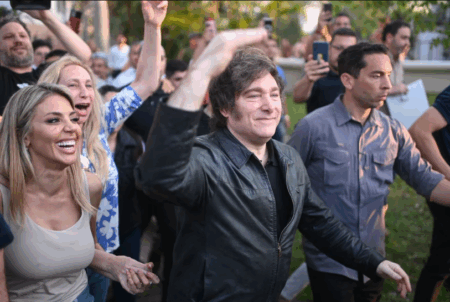 El Gobierno afina el vínculo con las provincias y hará recorridas para negociar el Presupuesto y las reformas imagen-2