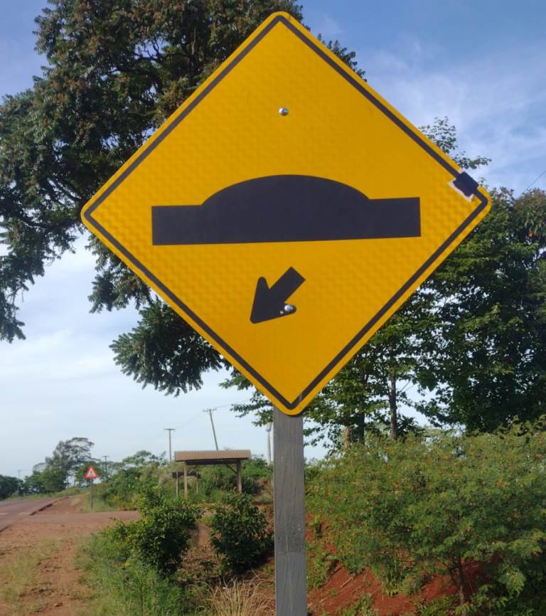 Vialidad de Misiones ejecutó tareas de mantenimiento en las Rutas Provinciales 2 y 3 imagen-4