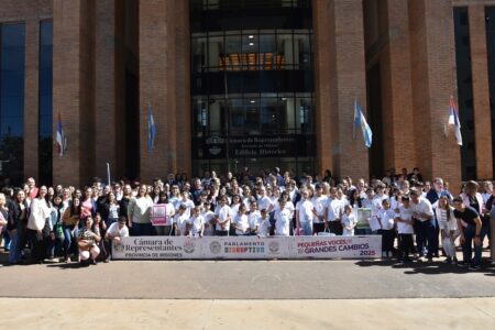 Comenzó en la Legislatura de Misiones el primer Parlamento de Educación Disruptiva del país imagen-10