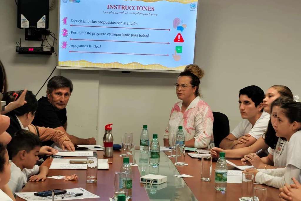 Comenzó en la Legislatura de Misiones el primer Parlamento de Educación Disruptiva del país 5 Comenzó en la Legislatura de Misiones el primer Parlamento de Educación Disruptiva del país imagen-4