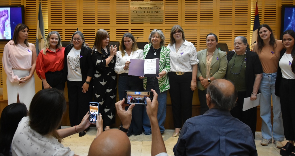 Legislatura: en Jornada de sensibilización y actualización advirtieron sobre el aumento de la violencia digital hacia mujeres con alta exposición pública 3 Legislatura: en Jornada de sensibilización y actualización advirtieron sobre el aumento de la violencia digital hacia mujeres con alta exposición pública imagen-2