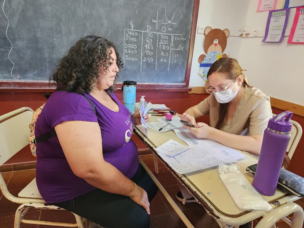 Con una gran convocatoria, Estamos con vos acercó servicios integrales en El Alcázar imagen-15