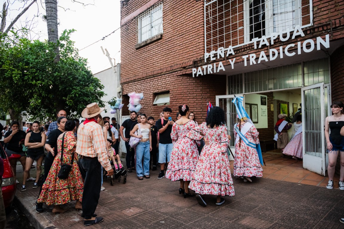 Posadas celebró la 3° Fiesta del Folklore Misionero con delegaciones de toda la provincia, danza, recitado y la elección de Provinciano y Provinciana 2025 5 Posadas celebró la 3° Fiesta del Folklore Misionero con delegaciones de toda la provincia, danza, recitado y la elección de Provinciano y Provinciana 2025 imagen-4