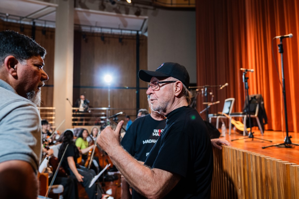 León Gieco grabó en Misiones una versión en guaraní de “Solo le pido a Dios” y recibirá el título Doctor Honoris Causa 11 León Gieco grabó en Misiones una versión en guaraní de “Solo le pido a Dios” y recibirá el título Doctor Honoris Causa imagen-10