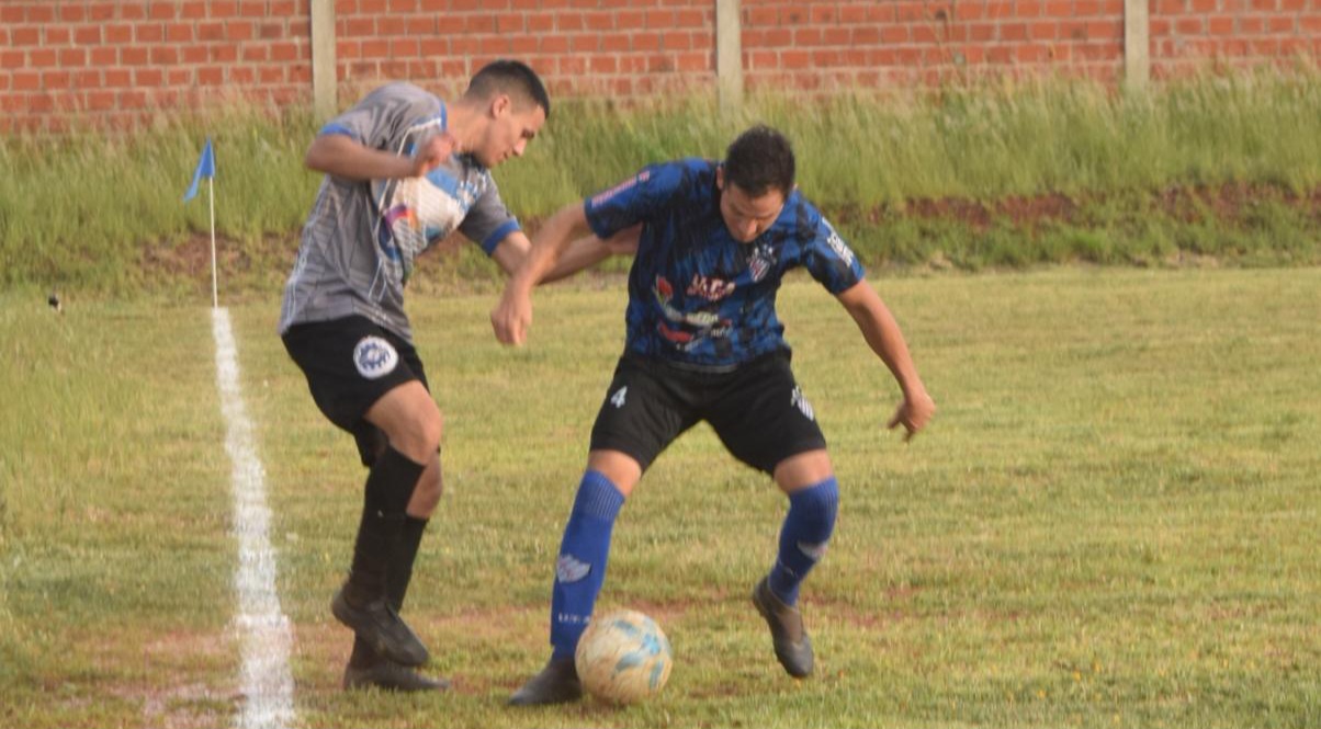 Fútbol Posadeño: victorias de Garupá F.C. y Colectiveros 3 Fútbol Posadeño: victorias de Garupá F.C. y Colectiveros imagen-2