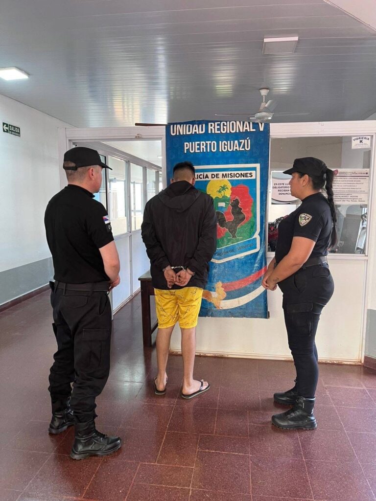 Detuvieron a un hombre acusado de agredir y amenazar de muerte a una mujer en Puerto Esperanza imagen-27