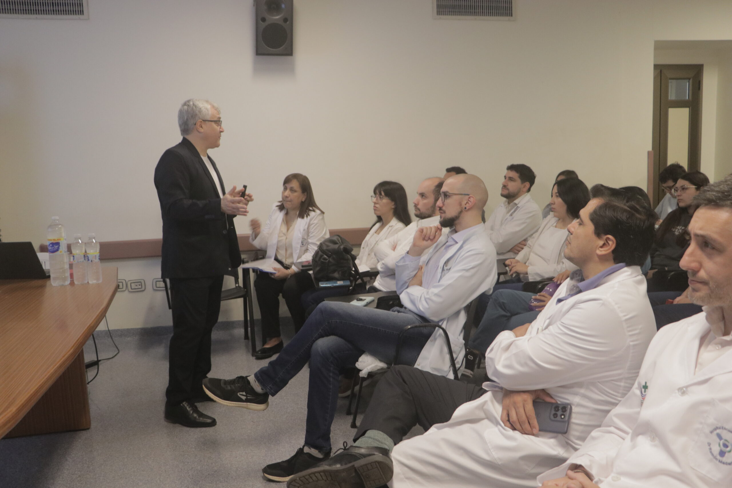 Especialistas del Hospital Británico capacitaron sobre apnea del sueño en el Hospital Madariaga imagen-12