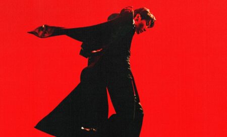 La música de J-Hope y la ciencia ficción distópica se apoderan de la pantalla del IMAX La música de J-Hope y la ciencia ficción distópica se apoderan de la pantalla del IMAX imagen-11