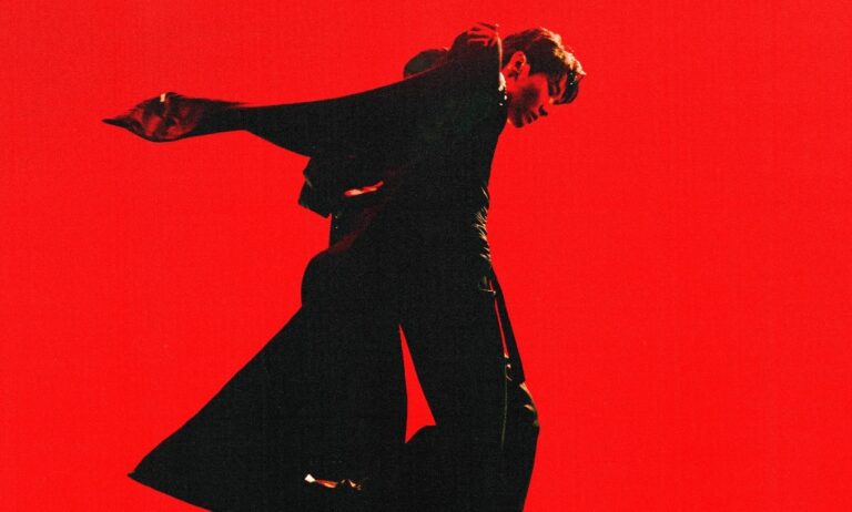 La música de J-Hope y la ciencia ficción distópica se apoderan de la pantalla del IMAX imagen-1