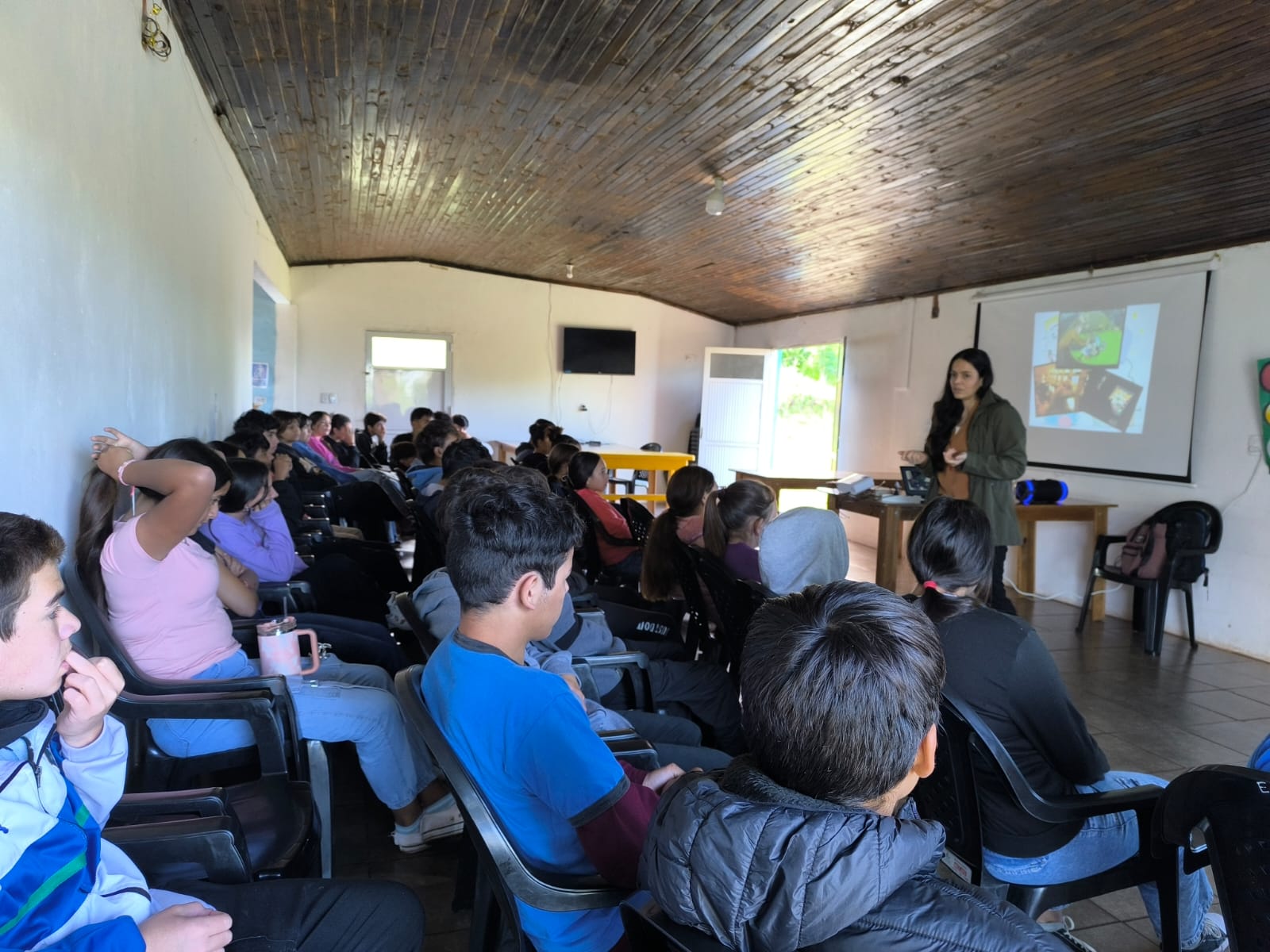 Uso excesivo de pantallas y apuestas ilegales, temas principales de las charlas de Juego Responsable imagen-4