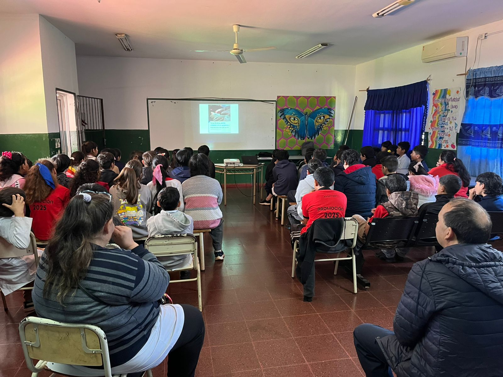 Uso excesivo de pantallas y apuestas ilegales, temas principales de las charlas de Juego Responsable imagen-2