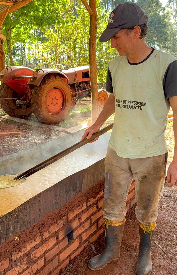 Una chacra multi productiva de Alba Posse mantiene la tradición centenaria de elaborar melado imagen-8
