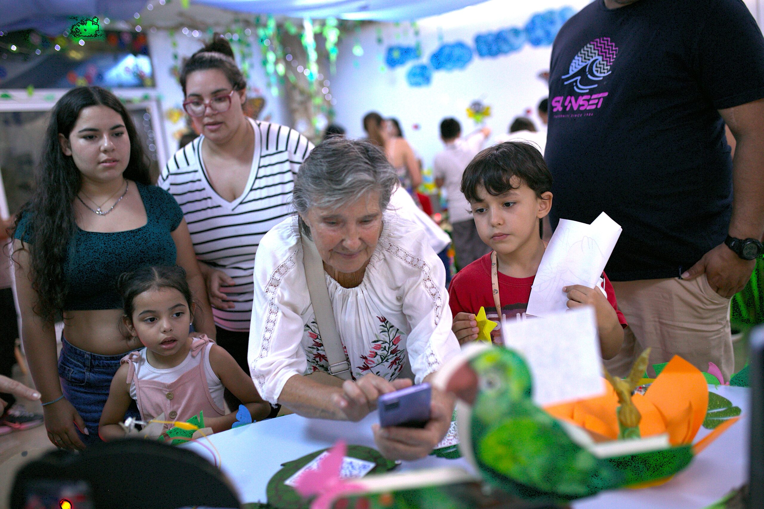 Tecnotravesía 2025: la Escuela de Robótica presentó una experiencia multisensorial que conectó ciencia, juego y creatividad 7 Tecnotravesía 2025: la Escuela de Robótica presentó una experiencia multisensorial que conectó ciencia, juego y creatividad imagen-6