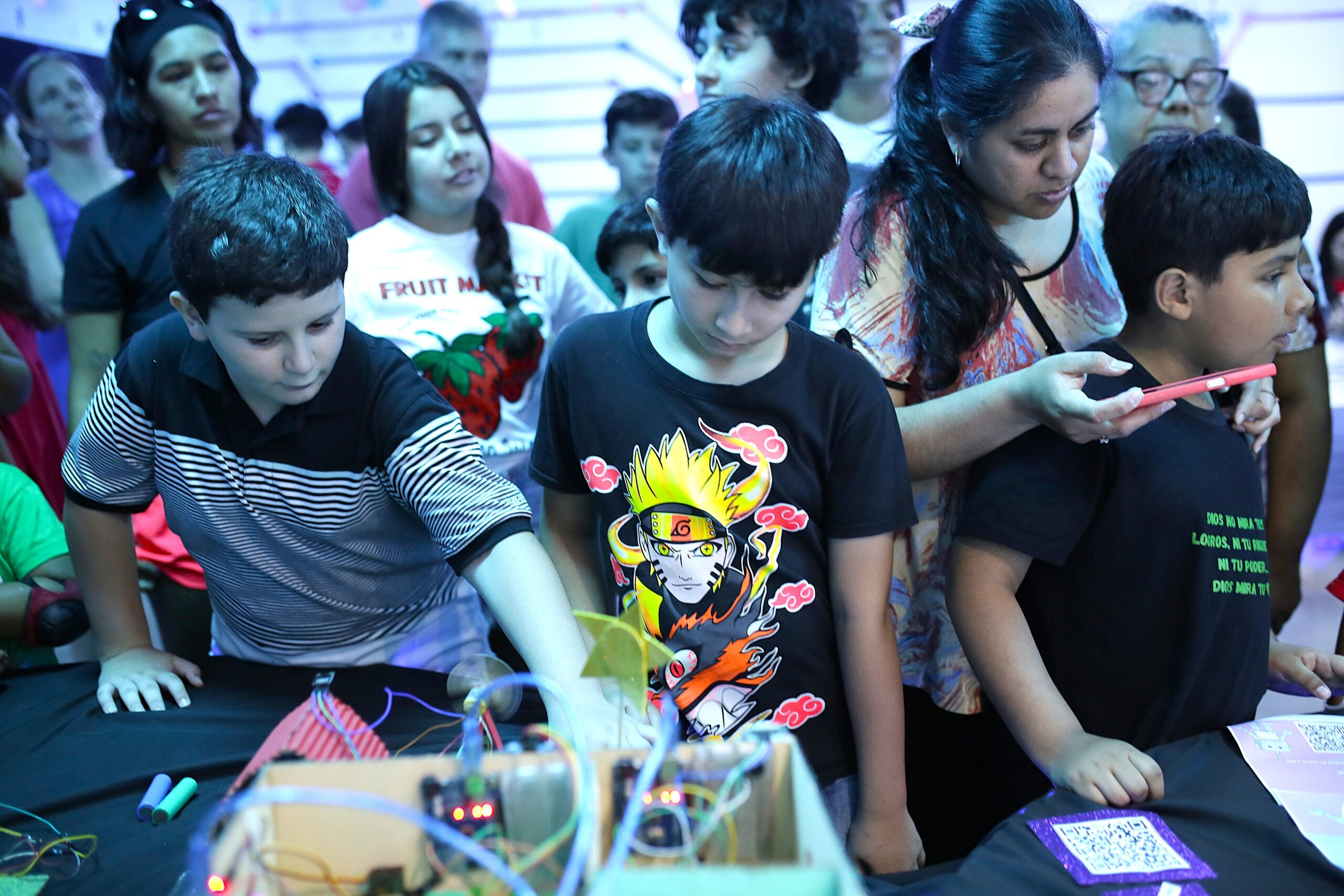 Tecnotravesía 2025: la Escuela de Robótica presentó una experiencia multisensorial que conectó ciencia, juego y creatividad Tecnotravesía 2025: la Escuela de Robótica presentó una experiencia multisensorial que conectó ciencia, juego y creatividad imagen-1