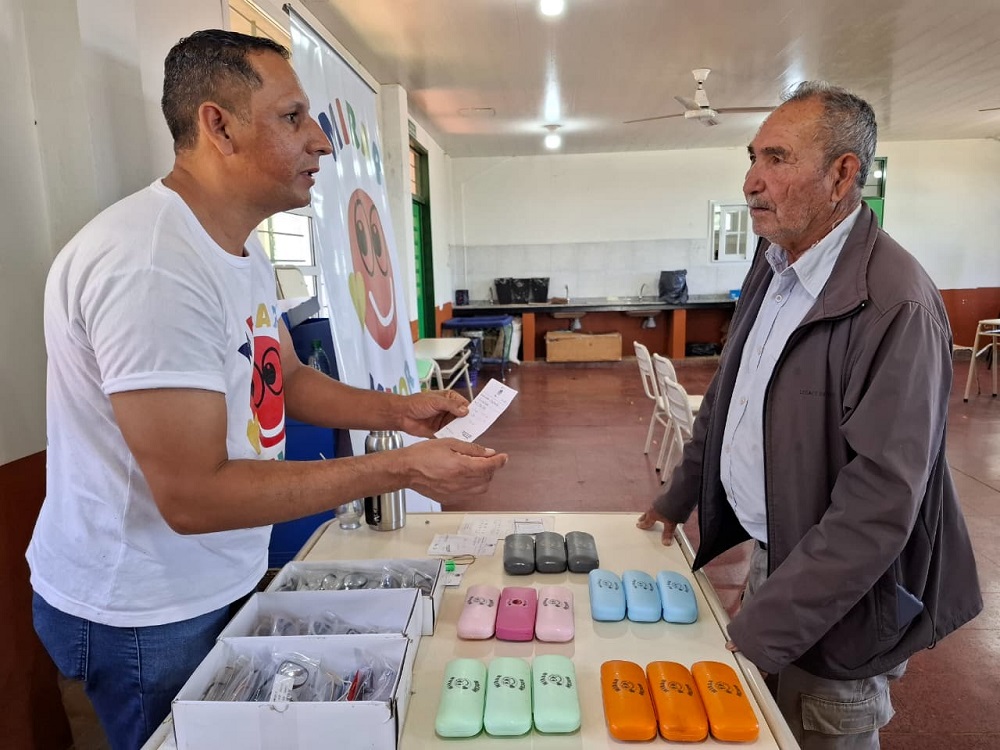 Mirar Mejor: Vecinos de Fracrán recibieron atenciones para cuidar la visión 11 Mirar Mejor: Vecinos de Fracrán recibieron atenciones para cuidar la visión imagen-10