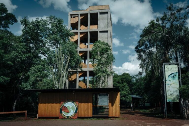 La obra del Puesto Uruzú del Parque Provincial Urugua-í recibió el máximo reconocimiento en el Premio Bienal SCA–CPAU imagen-19