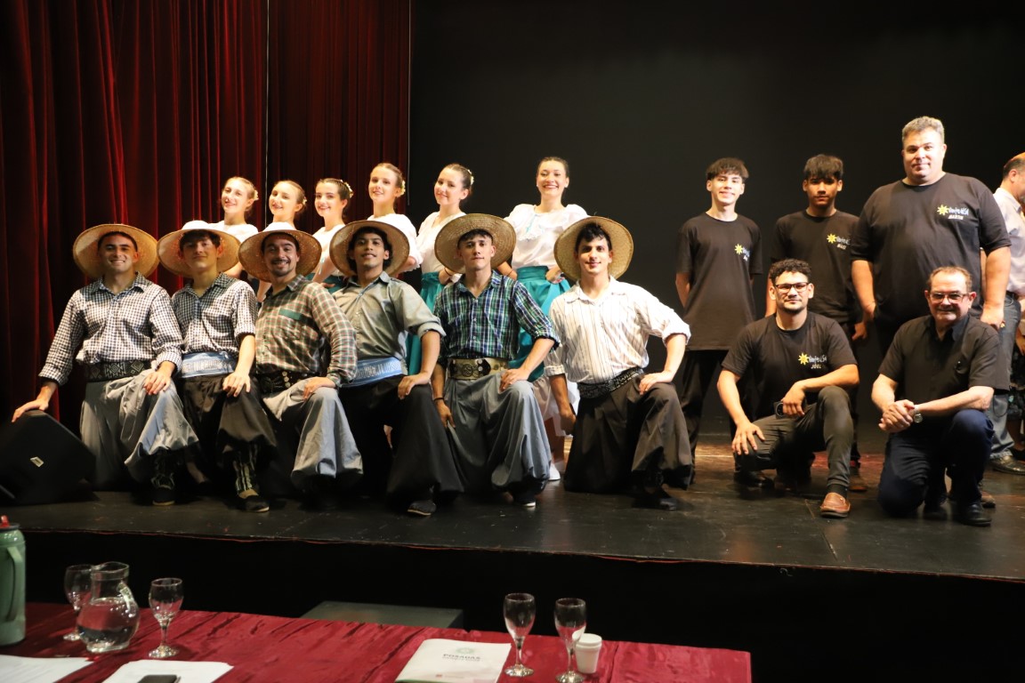 Con la preselección de Aristóbulo del Valle, arrancó el “Camino al Festival del Litoral” 3 Con la preselección de Aristóbulo del Valle, arrancó el “Camino al Festival del Litoral” imagen-2