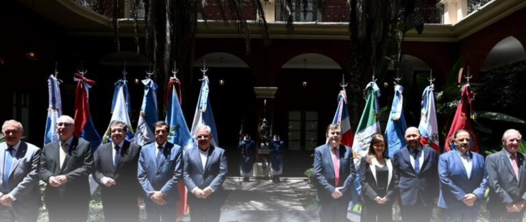 Provincias del Norte Grande Argentino deciden sostener «la firme convicción de trabajar en conjunto por nuestros intereses regionales y federales» Provincias del Norte Grande Argentino deciden sostener "la firme convicción de trabajar en conjunto por nuestros intereses regionales y federales" imagen-50