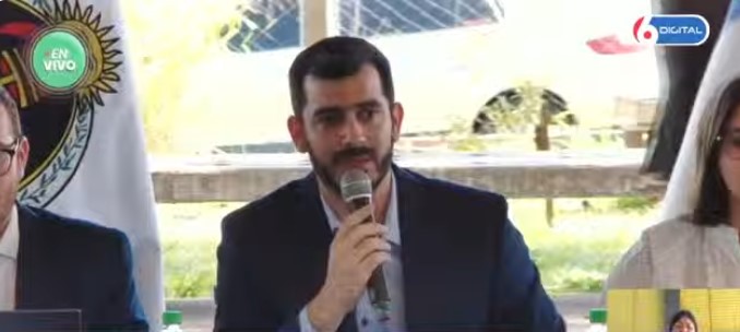 El HCD despide su agenda en los barrios con una sesión histórica en Itaembé Guazú 3 El HCD despide su agenda en los barrios con una sesión histórica en Itaembé Guazú imagen-2