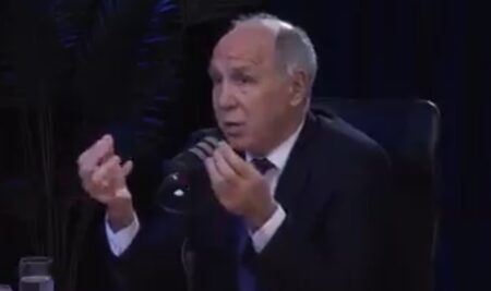 Ricardo Lorenzetti: “La democracia no está funcionando bien, es un verdadero fin de ciclo” Ricardo Lorenzetti: “La democracia no está funcionando bien, es un verdadero fin de ciclo” imagen-5