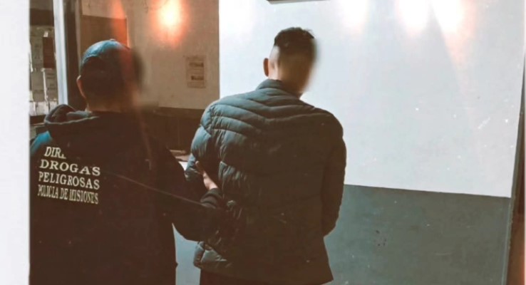 Posadas: lo atraparon policías encubiertos mientras vendía droga en el barrio imagen-27