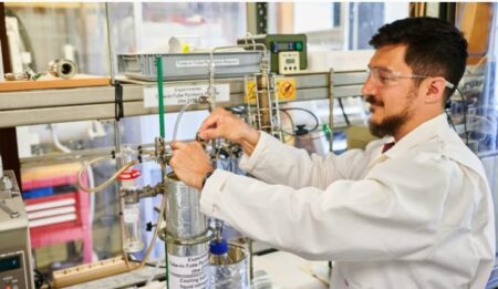 De basura a combustible: el invento de un investigador del Conicet que transforma la yerba usada en un recurso valioso imagen-5