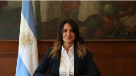 Siguen los cambios en el Gabinete: renunció la viceministra de Salud, Cecilia Loccisano imagen-9