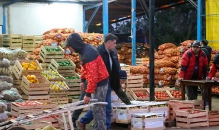 Los consumidores ya pueden comprar por kilo o por unidad en el Mercado Central imagen-4