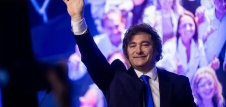 Qué dicen las encuestas sobre la imagen de Javier Milei y el Gobierno tras las elecciones imagen-1