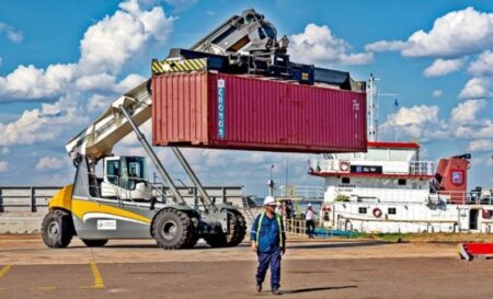 Puerto de Posadas: la gran puerta que Misiones ofrece a Brasil en medio de un comercio regional de US$3.300 millones Puerto de Posadas: la gran puerta que Misiones ofrece a Brasil en medio de un comercio regional de US$3.300 millones imagen-5