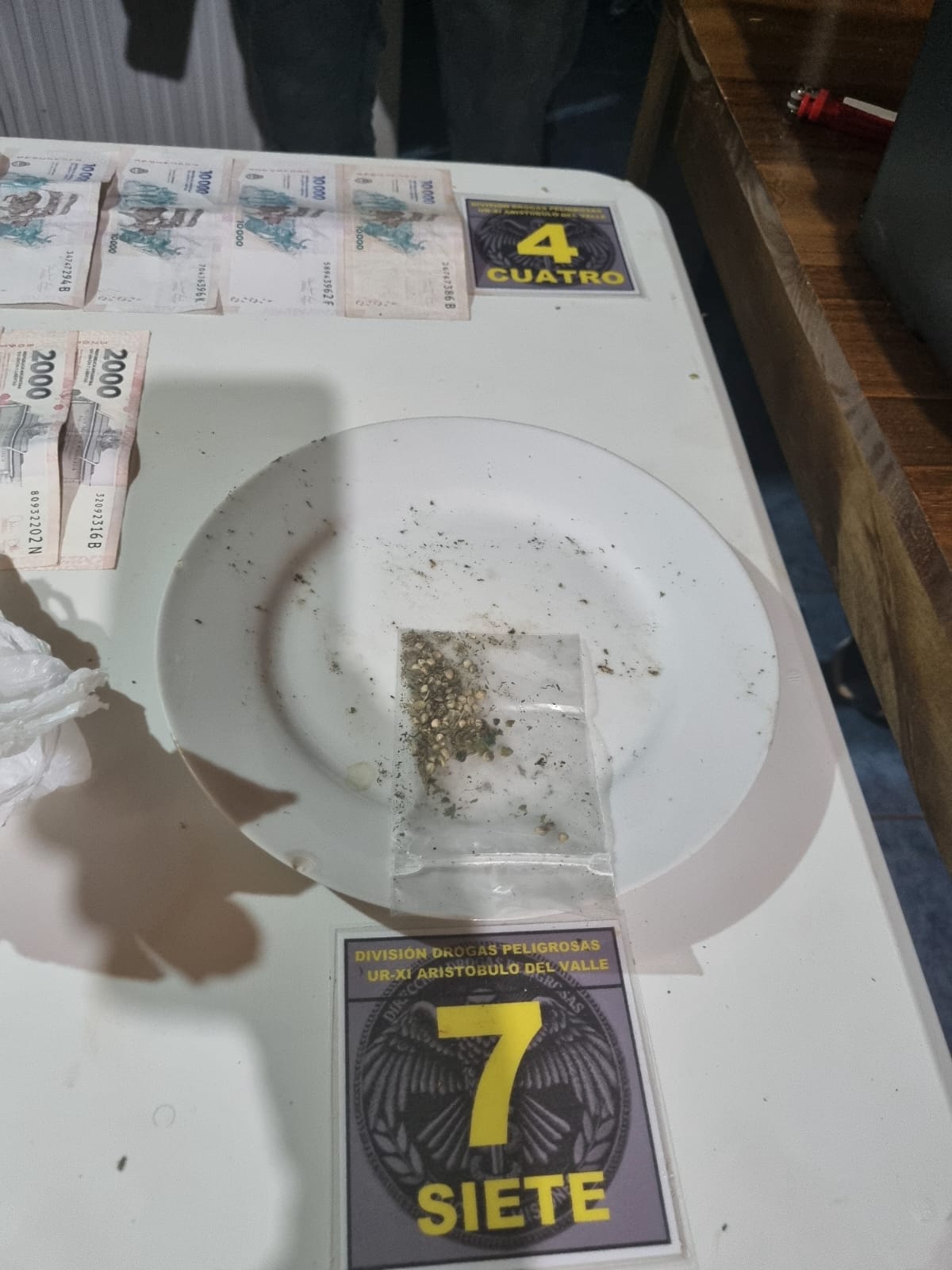 Otra boca de expendio de drogas desarticulada: investigación policial permitió arrestar al dealer en Aristóbulo del Valle 5 Otra boca de expendio de drogas desarticulada: investigación policial permitió arrestar al dealer en Aristóbulo del Valle imagen-4