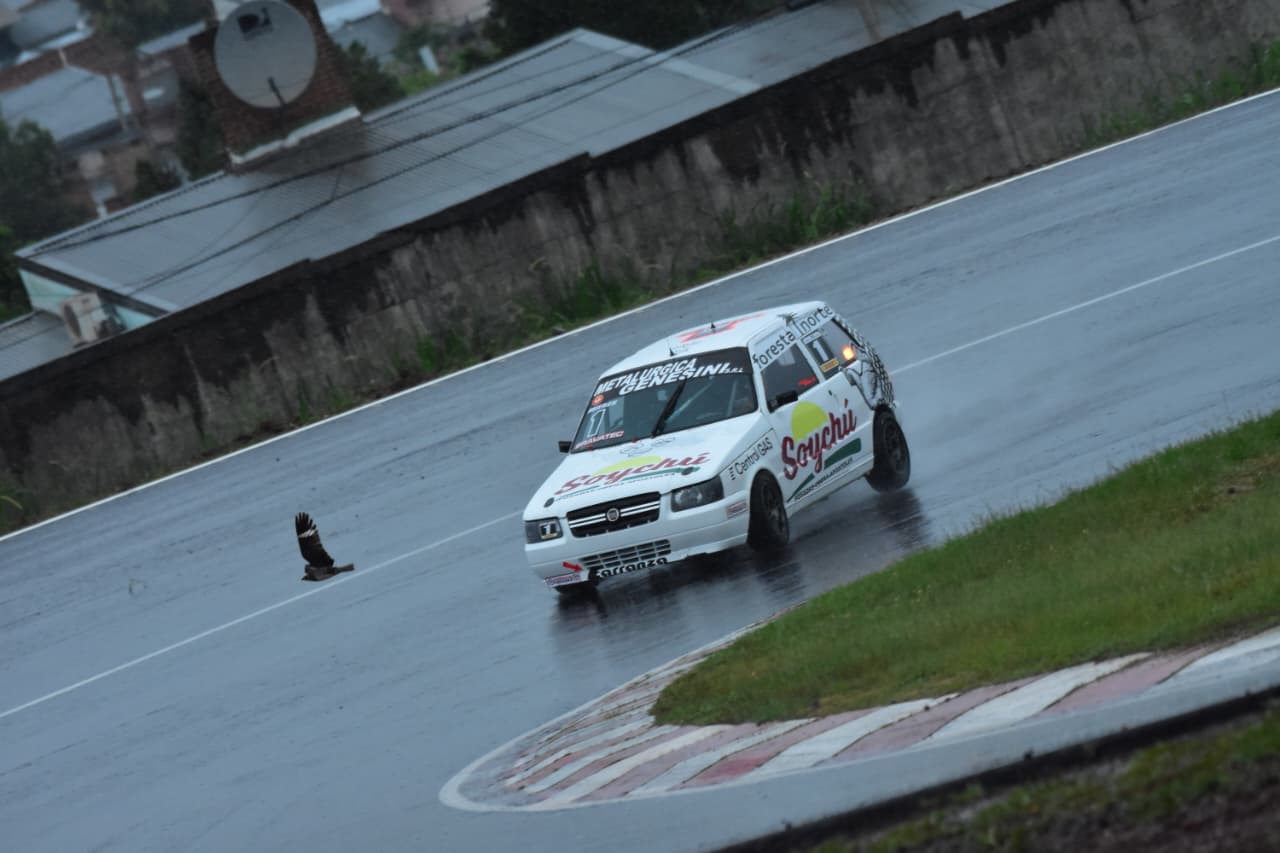 Automovilismo: lluviosa jornada de Clasificación y Series para el Misionero de Pista 3 Automovilismo: lluviosa jornada de Clasificación y Series para el Misionero de Pista imagen-2