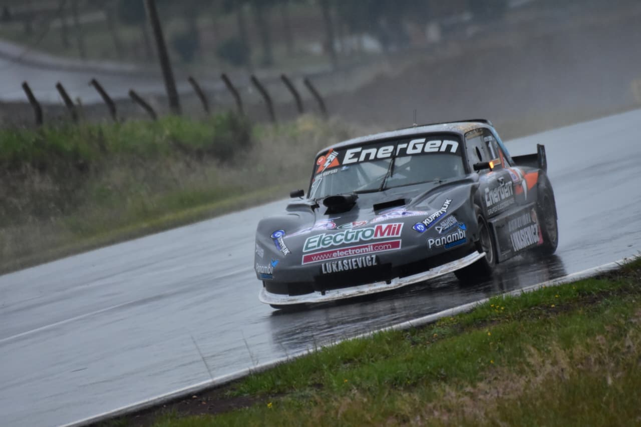 Automovilismo: lluviosa jornada de Clasificación y Series para el Misionero de Pista 5 Automovilismo: lluviosa jornada de Clasificación y Series para el Misionero de Pista imagen-4