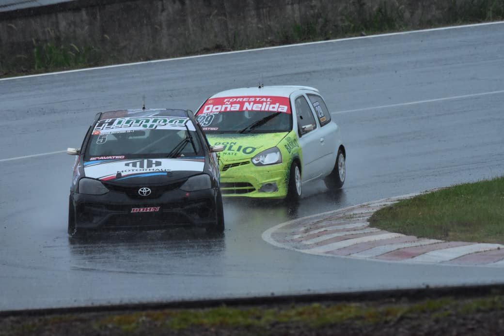 Automovilismo: lluviosa jornada de Clasificación y Series para el Misionero de Pista 7 Automovilismo: lluviosa jornada de Clasificación y Series para el Misionero de Pista imagen-6