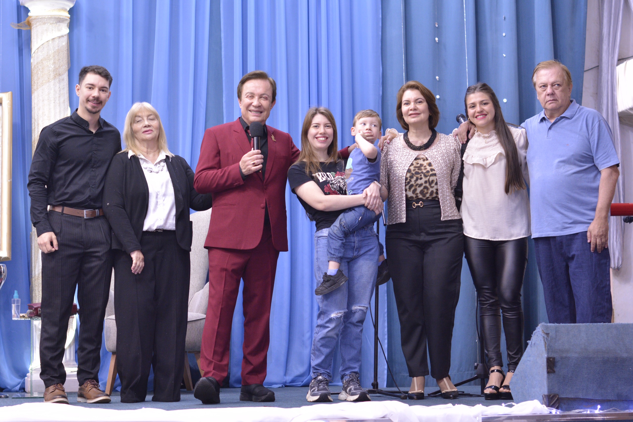 El Concejo Deliberante reconoció al apóstol Héctor Gross como Ciudadano Ilustre tras 50 años de labor pastoral y comunitaria en Posadas 5 El Concejo Deliberante reconoció al apóstol Héctor Gross como Ciudadano Ilustre tras 50 años de labor pastoral y comunitaria en Posadas imagen-4