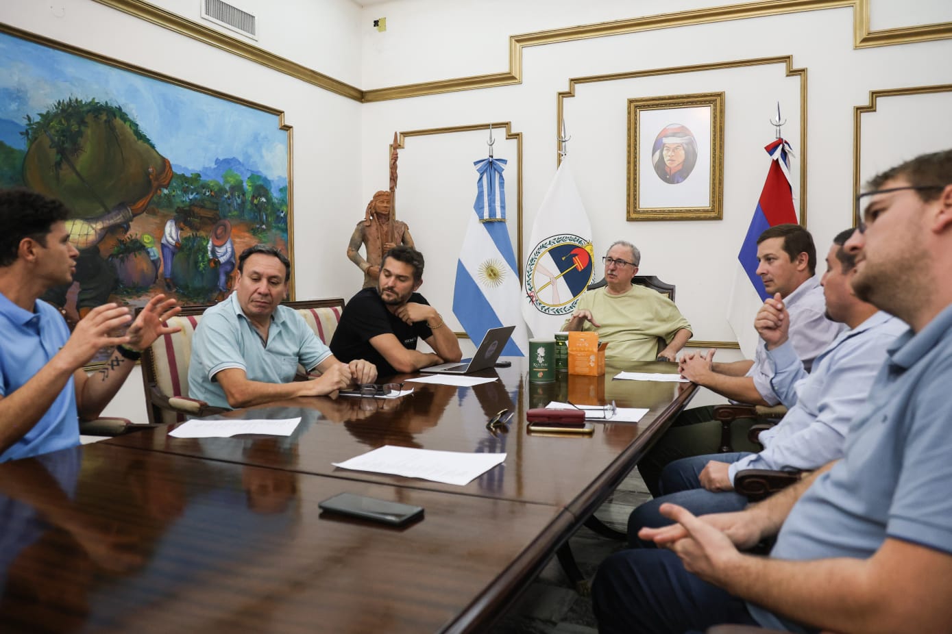 Passalacqua analizó con referentes empresariales estrategias de promoción internacional de la yerba mate 9 Passalacqua analizó con referentes empresariales estrategias de promoción internacional de la yerba mate imagen-8