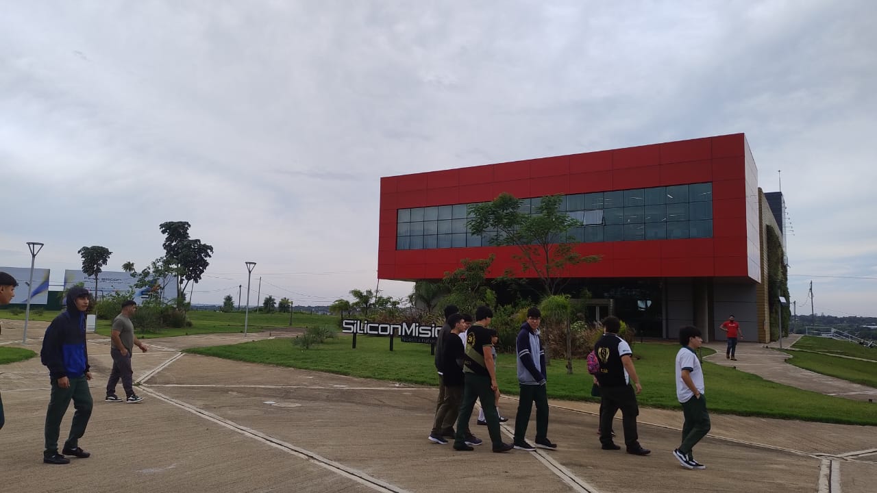 El “Neo Tour del Conocimiento” vincula educación, tecnología e innovación imagen-14